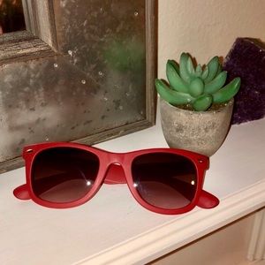 7 For All Mankind Echo Sunglasses in Red